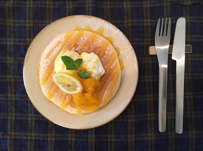 オレンジとレモンカードソースのホットケーキ New Menu Holoholo Cafe Lili Cafe Gift サロン併設のこだわり おしゃれcafe 浜松